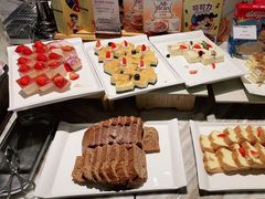 -筠咖啡西餐厅(上海国展宝龙丽筠酒店)