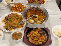 -鑫巴蜀小镇 · 水煮鱼专研店(玉桥店)