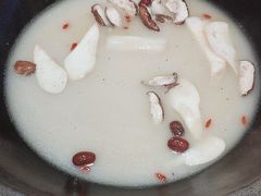 -咕嘟草帽鱼·牛奶一样的鲜鱼汤(包河万达广场创始店)