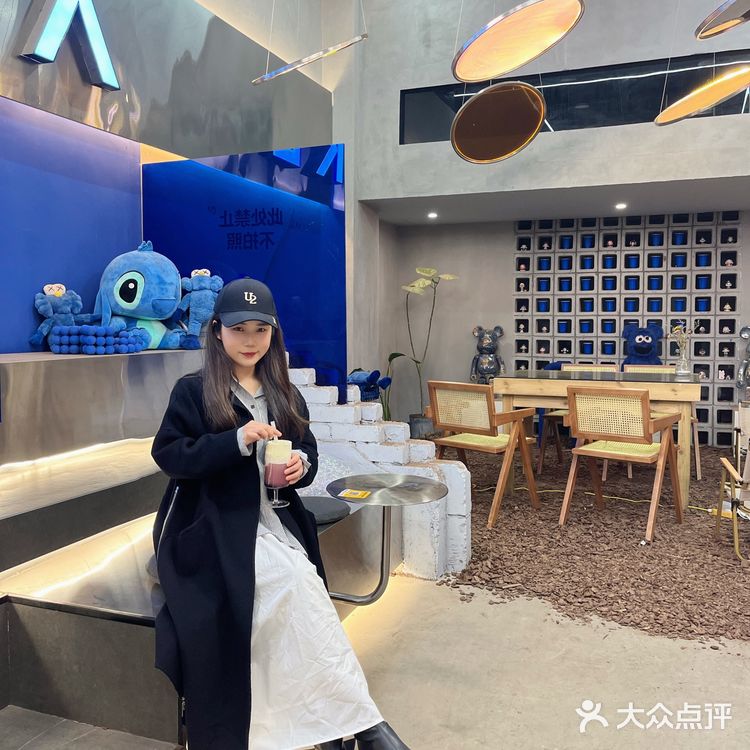 南昌699文创园下午茶|克莱因蓝➕热带雨林🏝