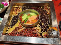 -二荆条·蜀鲜汇城市森林火锅
