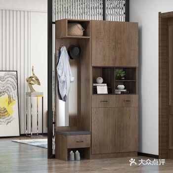 底下换鞋凳设计可以放置物品