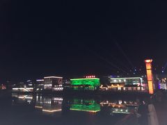 -百里峡七彩艺术小镇