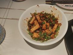 -阿瓦山寨·湘菜现炒·剁椒鱼头王(咸阳总店)