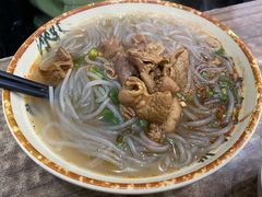 麻辣肥肠面-天府面庄(天平路店)