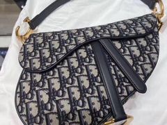 -乐蓬马歇百货公司(Rive Gauche)