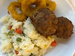 -黄浦江游览十六铺3号码头网红自助餐