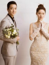 -雪中彩影婚纱摄影·微光艺术中心