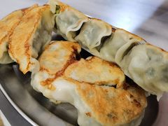 鲜肉韭菜煎饺-芬芳甜品(同福路店)