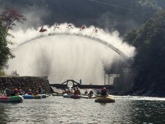 -仙人谷漂流景区