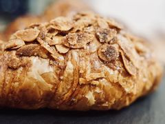 杏仁牛角包-PAPER STONE BAKERY(天汇广场店)