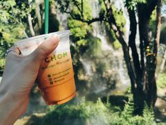 -Chom Cafe and Restaurant