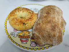 蒜香贝果-初一·BAKERY