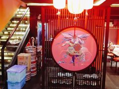 -虾弄弄海派小龙虾·牛羊蝎子火锅