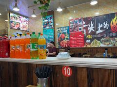 大堂-峰味香.酱香米线.黄焖鸡(定西路店)