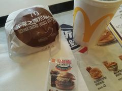 -麦当劳(轻轨曹杨路店)