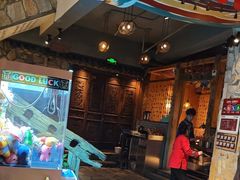 -老牌坊云南鱼豆花火锅(爱建店)