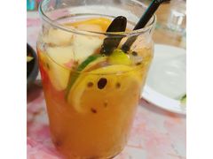 -樱花里音乐餐吧·牛扒椰子鸡(东圃店)