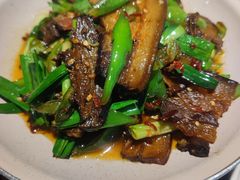-廖师傅大蒜炒腊肉(袁家岭店)