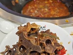 -鲁员外地锅鸡地锅鱼(古墩路店)