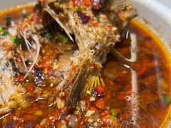 香酥大鲫鱼-费大厨辣椒炒肉(通州万达店)
