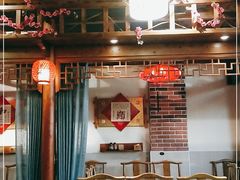 大堂-东来菜馆•手抓海鲜家常菜•海鲜锅贴(鸽子窝店)