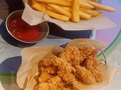-必胜客(尹山湖歌林公园店)