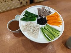 鸡丝凉米线-浩海火烧云傣家菜(京广店)