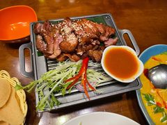 烤猪颈肉-荷花泰菜(东方新天地店)