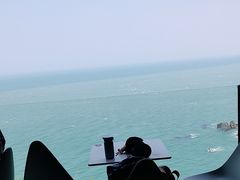 -悬崖咖啡厅