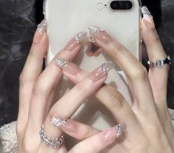 -丫丫NAIL日式自助美甲美睫沙龙