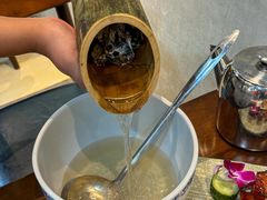 -胡须哥网红竹筒菜