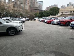 -龙华烈士纪念馆-停车场