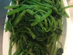 -新大咀港式茶餐厅(宝山万达店)