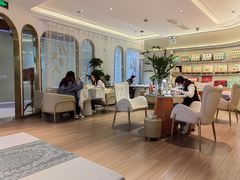 -燕庭·纯燕窝·甜品下午茶(南京西路店)