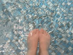 -涨巢·潮玩水疗局