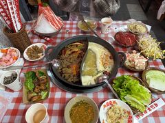 -赵美丽·重庆社区火锅·直营店(火车东站·中豪国际店)