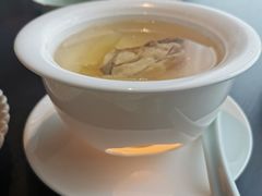 雪莲果鲜人参炖土鸡-景忆川·川粤菜