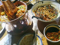 小锅米线-蜗牛的家旅行主题云南菜餐厅.小酒馆(护国寺店)