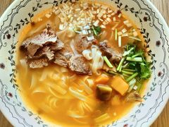 -花菇朵·云山雀 ll 野生菌锅·野果酸汤·精品滇菜(万柳店)