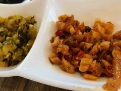 -叁宝烤肉• 西安烧烤 领跑品牌(曹家堡店)