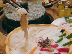 -蘑界·野生菌火锅(深业上城店)