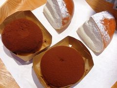 可可芋泥夹心面包-巴黎贝甜(大宁国际商业广场店)