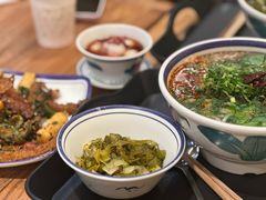 -云阿蛮云南生烫牛肉米线(奉贤路店)