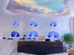 -皇马海口湾海景酒店(万绿园秀英港店)