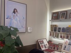 -HIMO海马体照相馆(上海华润CP静安店)