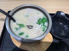 石锅孖宝-渔米丰·广府鱼汤米线(光明广场店)
