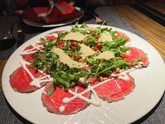 威尼斯风味生牛肉薄片配芝麻菜-IL TEATRO 精品意大利餐厅