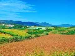-红土地风景区