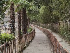 -龙潭大峡谷